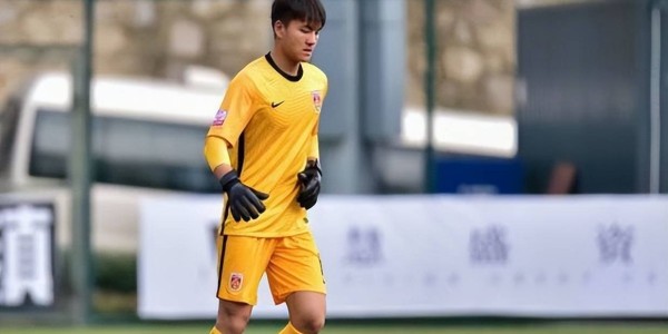 申花为何砸重金签他， 西甲历练+中超爆发， 门线技术太惊艳！