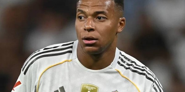 姆巴佩父亲质疑阿隆索战术要求：这种级别的前锋不需要参与防守