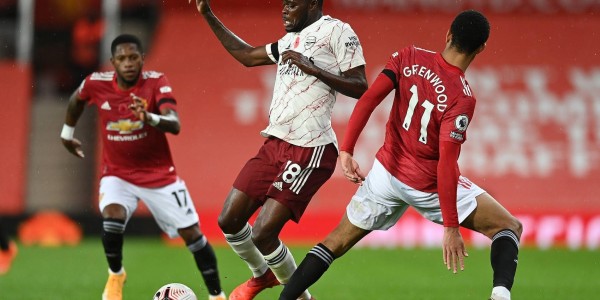 电讯报：格林伍德被捕后曼联立即停赛，阿森纳却让托马斯踢了3年