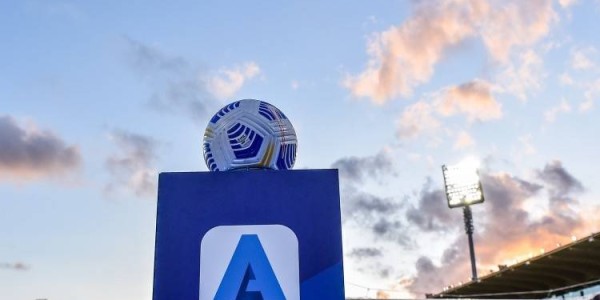 一日意甲动向：除了魔笛米兰想买他提升中路实力，国米拒售恰20