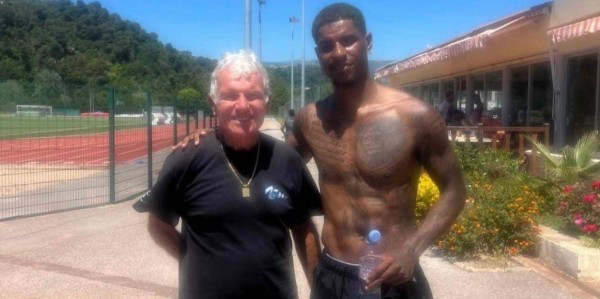 拉什福德今夏恐被下放曼联青年队！拉爵或降价租给巴萨，避免尴尬场面