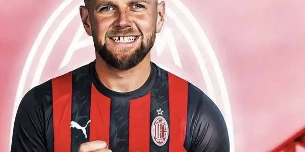 意甲知名记者：菲尔克鲁格就是为意大利足球量身定做的中锋，头球好身体壮，终结能力强