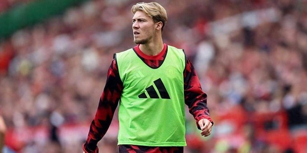 曼联逆转常规操作22岁锋霸霍伊伦低价离队背后真相