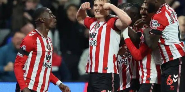 伴随拜仁3-1升第二，巴萨胜出，利物浦败给国米，欧冠最新积分榜诞生