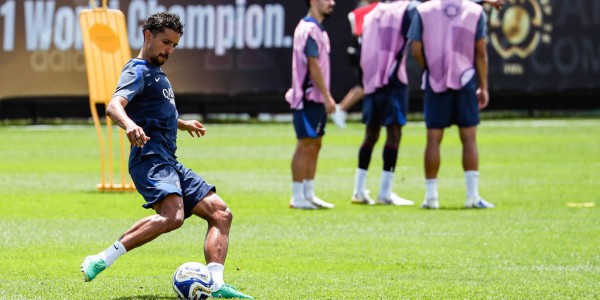 法甲转播权风波：PSG能否继续称霸屏幕？