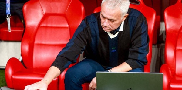 穆里尼奥沦为平庸 费内巴切0-1本菲卡连续2赛季无缘欧冠 0次射正