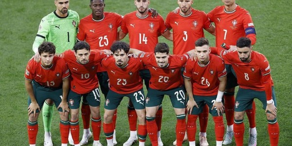 C罗3次率领葡萄牙登顶欧洲之巅 2026年能否夺得世界杯&amp;跻身球王