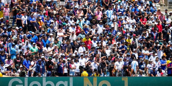 大巴黎4-0大胜马竞，西蒙尼被批输不起，国米深有同感