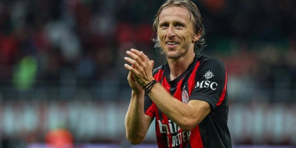 一张合照封神！德布劳内相拥莫德里奇：15次交锋之外的足球浪漫