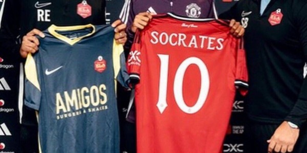 曼联官宣签13岁中卫苏格拉底，无意老拉莫斯！700万左闸拒绝出租