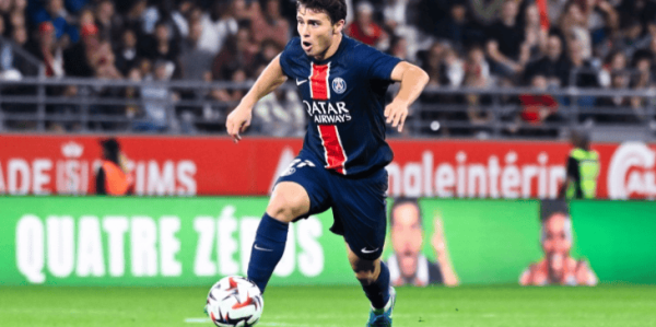 困于铁桶阵！内维斯直言巴黎死穴，决战拜仁前遇攻防难题