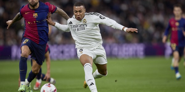 大巴黎登顶！FIFA最新俱乐部排名，巴萨稳居前三，皇马仅第七