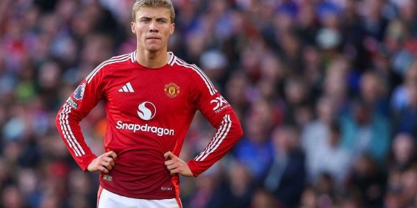 孔蒂给阿莫林带来“解药”？曼联9号卖出有解，接替卢卡库靠他