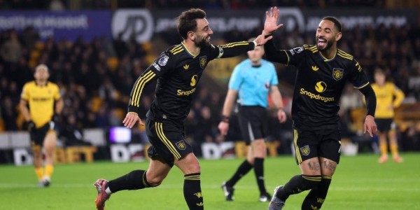 追平切尔西升英超第6！B费2射1传一战造2大神迹，曼联4-1复仇狼队