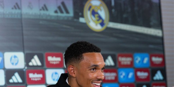 5100万镑！祖比门迪抵达伦敦，阿森纳夏窗首签即将官宣