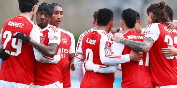 2-1险胜！阿尔特塔神换人：替补神兵破门，英超领头羊挺进8强