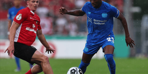 4-0，55岁前曼联主帅滕哈赫发威：率德甲劲旅大捷+迎德国杯开门红