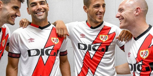 西甲！巴列卡诺主场死磕巴萨，红蓝军团能否击碎 “主场龙” 美梦？