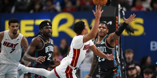 鲍威尔36分阿德巴约15+14 热火击败活塞4连胜