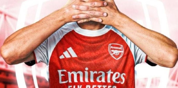 阿森纳斥巨资升级锋线，曼联错失两大神锋，冲击四冠之路开启