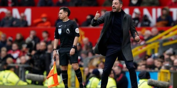 天空：前赫尔城主帅赛列斯是接替怀尔德出任谢菲联主帅的热门人选