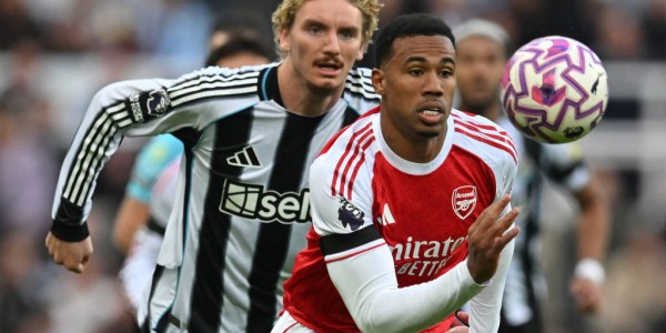 基米希助攻凯恩，拜仁1-0领先多特：德甲赛季的关键时刻与战术解析