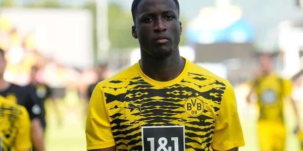 官方：多特蒙德天才中卫库利巴利转会法甲球队