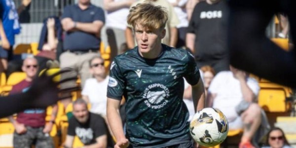 官方：圣约翰斯通宣布16岁小将卡伦-哈米尔转会加盟阿森纳