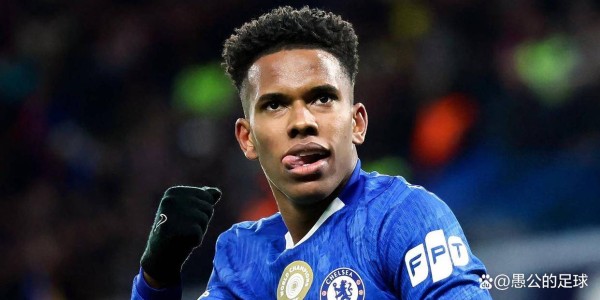 不只埃斯特旺闪耀：那位六千万英镑的后卫，正在奠定传奇地位