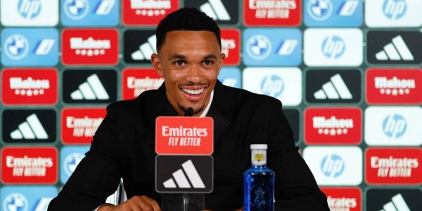 阿诺德：我看皇马欧冠三连长大 C罗亮相伯纳乌让年幼的我深受震撼