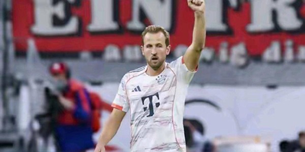 凯恩梅开三度，拜仁慕尼黑客场3-0完胜法兰克福德甲第6轮战报