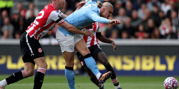 哈兰德一剑封喉，领跑射手榜！多纳鲁马神扑救主，曼城1-0小蜜蜂