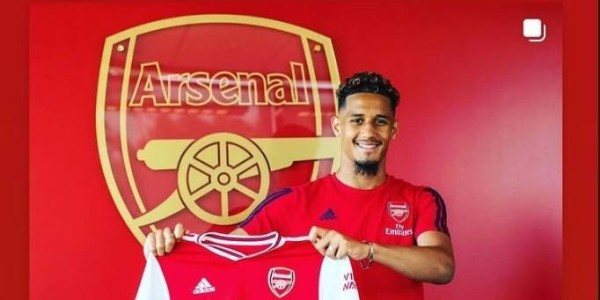 已成后防大腿！萨利巴社媒晒加盟阿森纳时亮相照：6年前……️