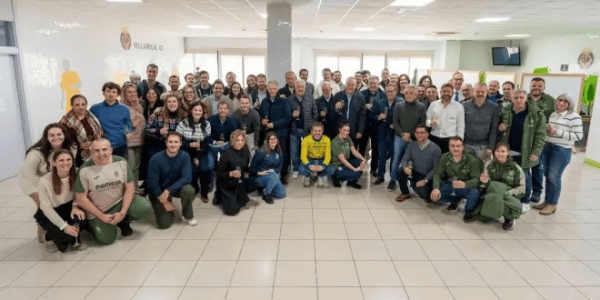 比利亚雷亚尔圣诞祝酒会：总结过往，剑指欧冠与热门球员新征程