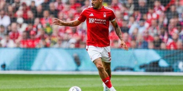 名记：尽管被指控非法接触怀特，热刺仍有信心6000万镑完成交易