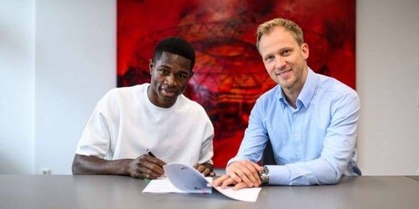 官方：勒沃库森签下18岁西乙前锋科法内，合约至2029年