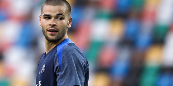 多纳鲁马或加盟曼联？巴黎门神告别之夜引爆转会市场