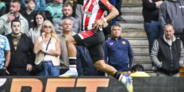 曼联转会窗口再起波澜！6000万先生奥利·沃特金斯会是最后拼图吗？