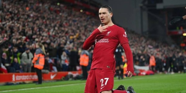 记者：利物浦等待努涅斯确认是否愿意加盟新月，转会可能今天敲定