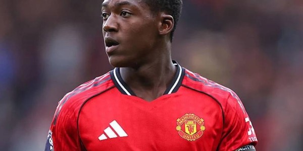 曼联或批准梅努租借那不勒斯，前提不设买断条款