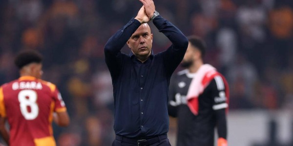 斯洛特称利物浦成绩受针对，点名克洛普