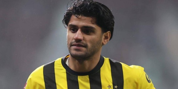 布莱顿的高回报报价，意外点燃了德甲巨头的战火