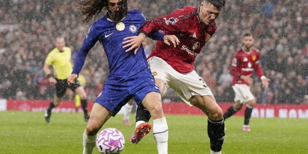 英超-桑切斯第5分钟直红卡塞米罗破门+染红 曼联2-1切尔西