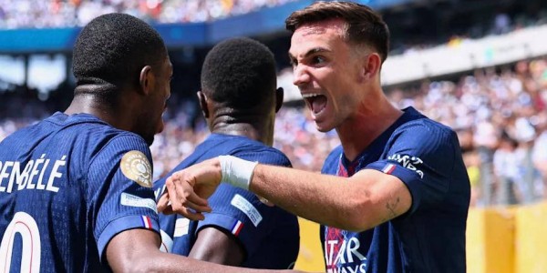 巴黎冲击七冠王伟业，超越巴萨拜仁，切尔西成拦路虎