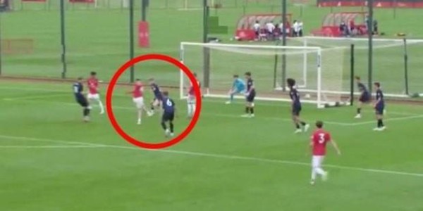 太阳报：15岁小鲁尼打入曼联U18生涯首球 但风头仍被14岁队友盖过