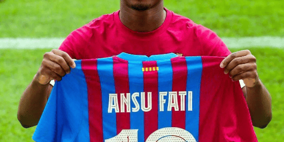 从身价1亿到免费去法甲！巴萨22岁天才陨落，身穿10号成诅咒