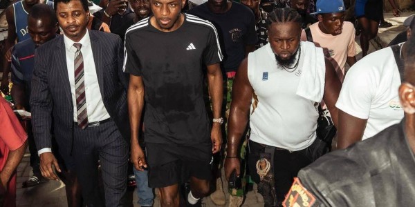 曼联欲降低奥斯梅恩工资要求，传意甲神锋或加盟尤文图斯