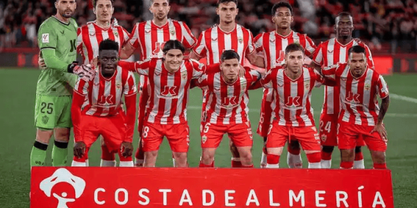 德甲争冠关键战：勒沃库森主场迎击斯图加特 不败金身能否延续