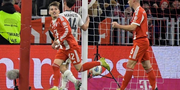 17岁边锋闪耀：疯狂刷新欧冠德甲纪录，天赋溢出背后是孔帕尼支持