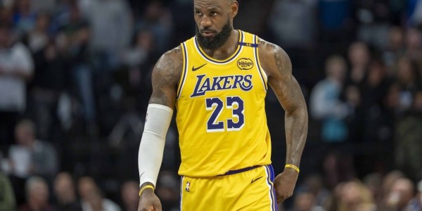 手握球员选项!曝湖人卖队并不影响詹姆斯做决定